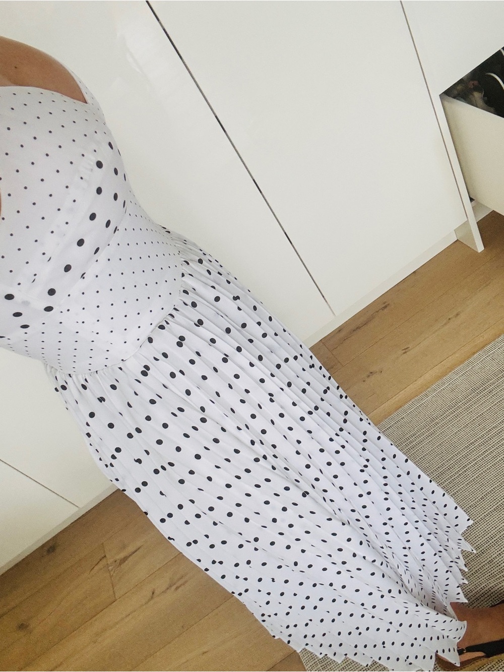 Banana Republic White and Black Polka Dot Midi Dress - Picture 2 of 6
